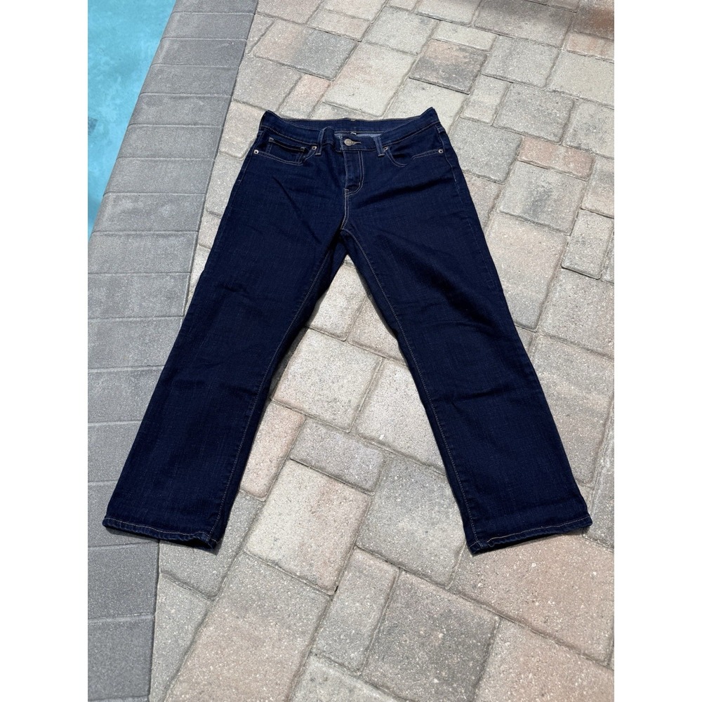 Levi's Women's Straight Leg Dark Wash Medium Rise Jeans Size 28 Short - Picture 2 of 8